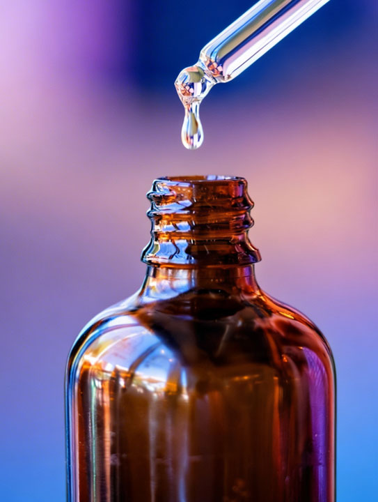 Pipette mit Flüssigkeit XX